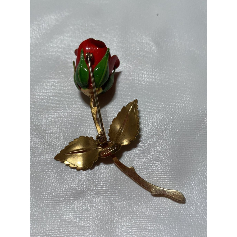 Marked Giovanni Rose Brooch - Picture 2 of 3